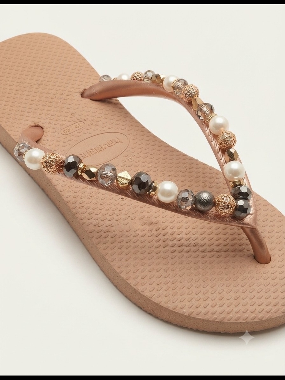 Havaianas Gold Beaded Pearl Flip Flops - Picture 3 of 3